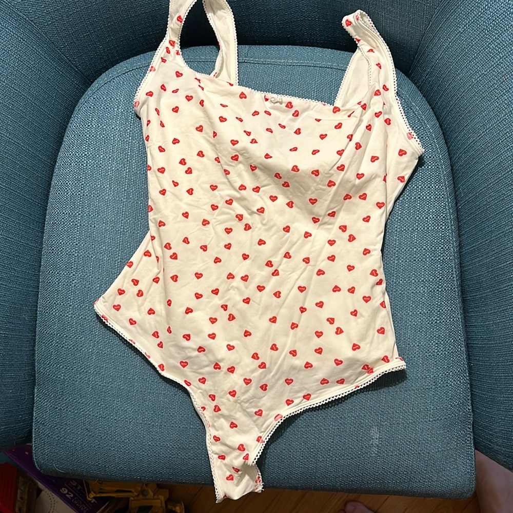 Skims vday bodysuit size medium